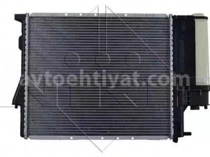 Bmw 5 E39 su radiatoru