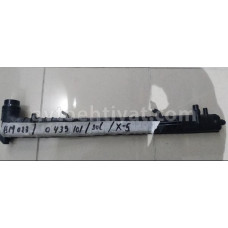Bmw E39, radiatorun üst kirişqası