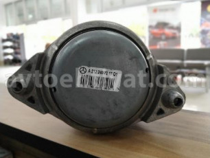 A 220, motor poduşkası