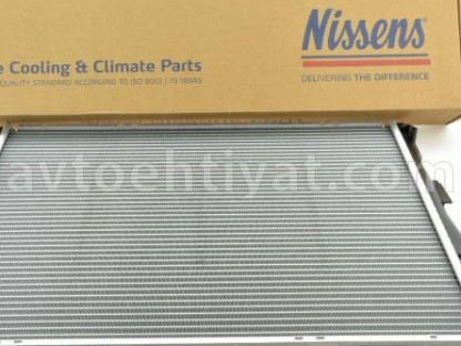VOLKSWAGEN Passat su radiatoru
