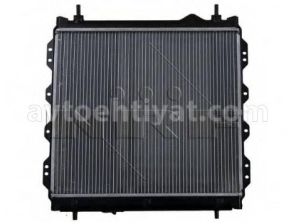 Range Rover Sport su radiatoru
